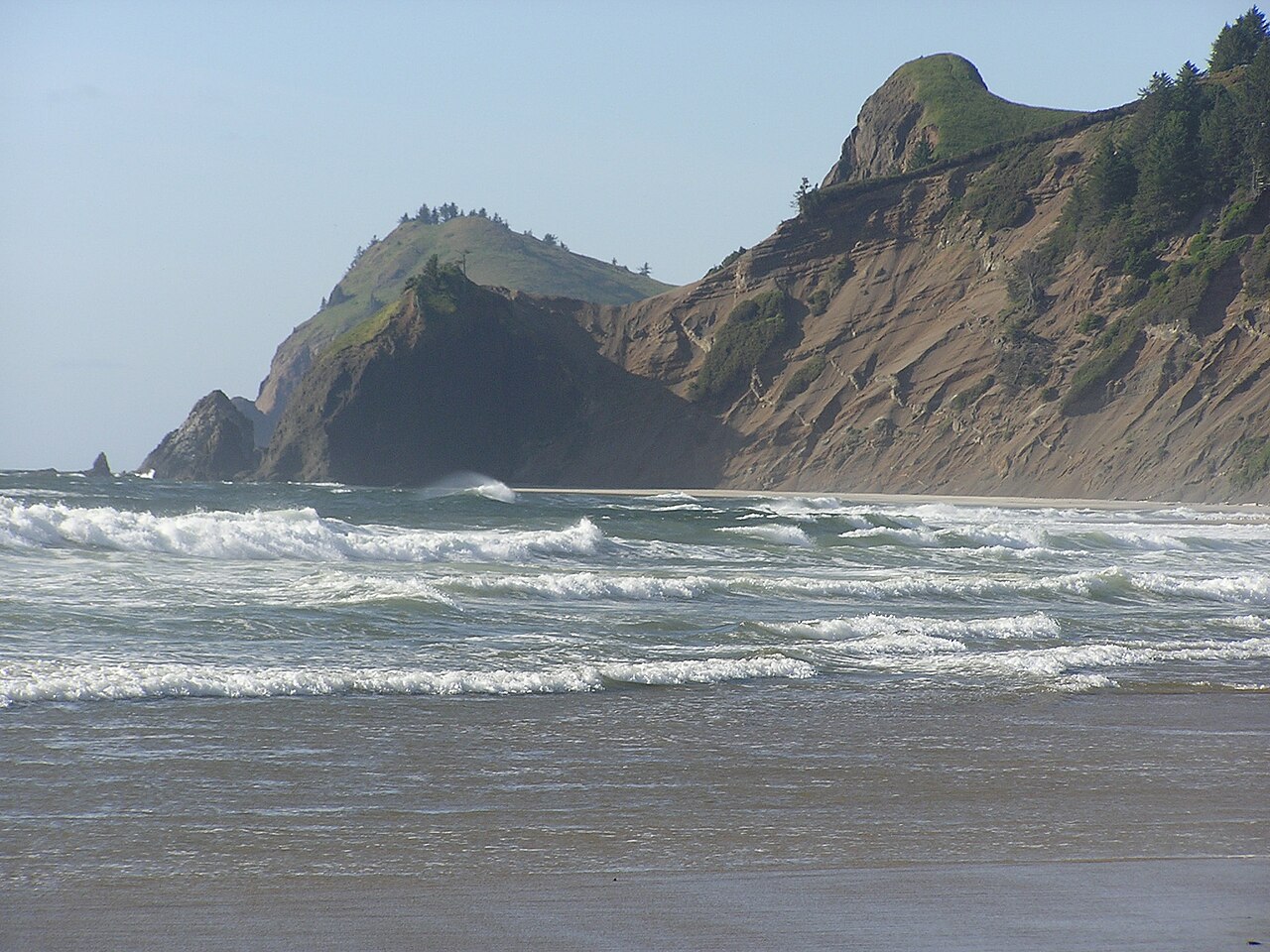 Lincoln City &mdash; Beach at Road's End State Park (Lincoln City, Oregon - June 2007)