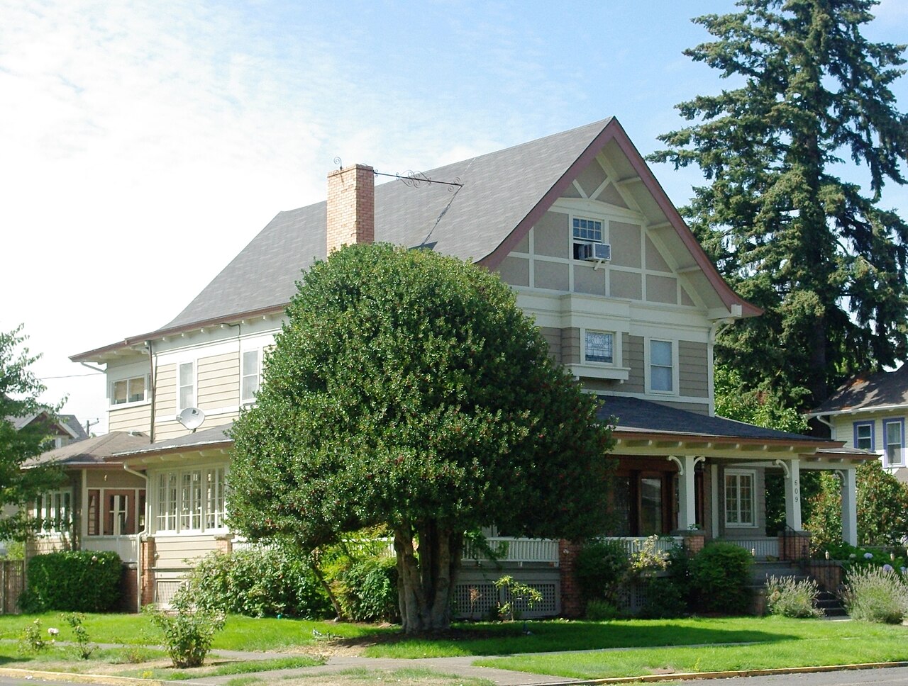 McMinnville &mdash; McMinnville Oregon home 6th and Cowls