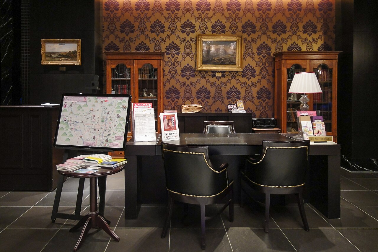 Hotel Monterey Kyoto 1F concierge desk 20130201-001