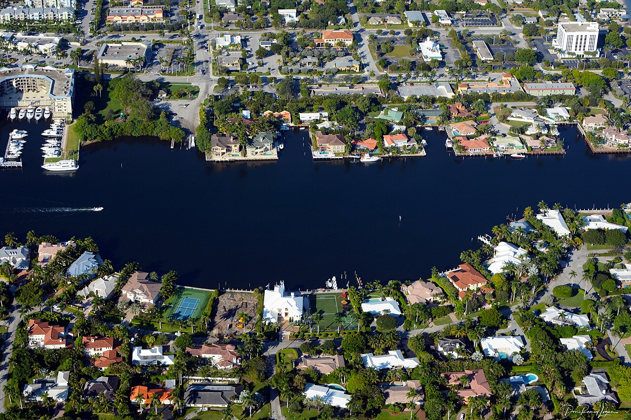 Delray Beach — Delray Beach Florida 900 block Seagate photo Don Ramey Logan