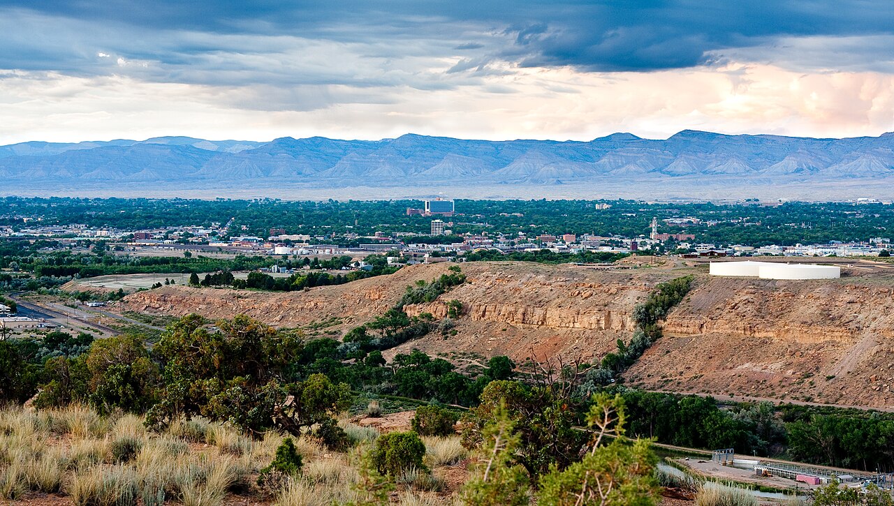 Grand Junction &mdash; Grand-junction-skyline