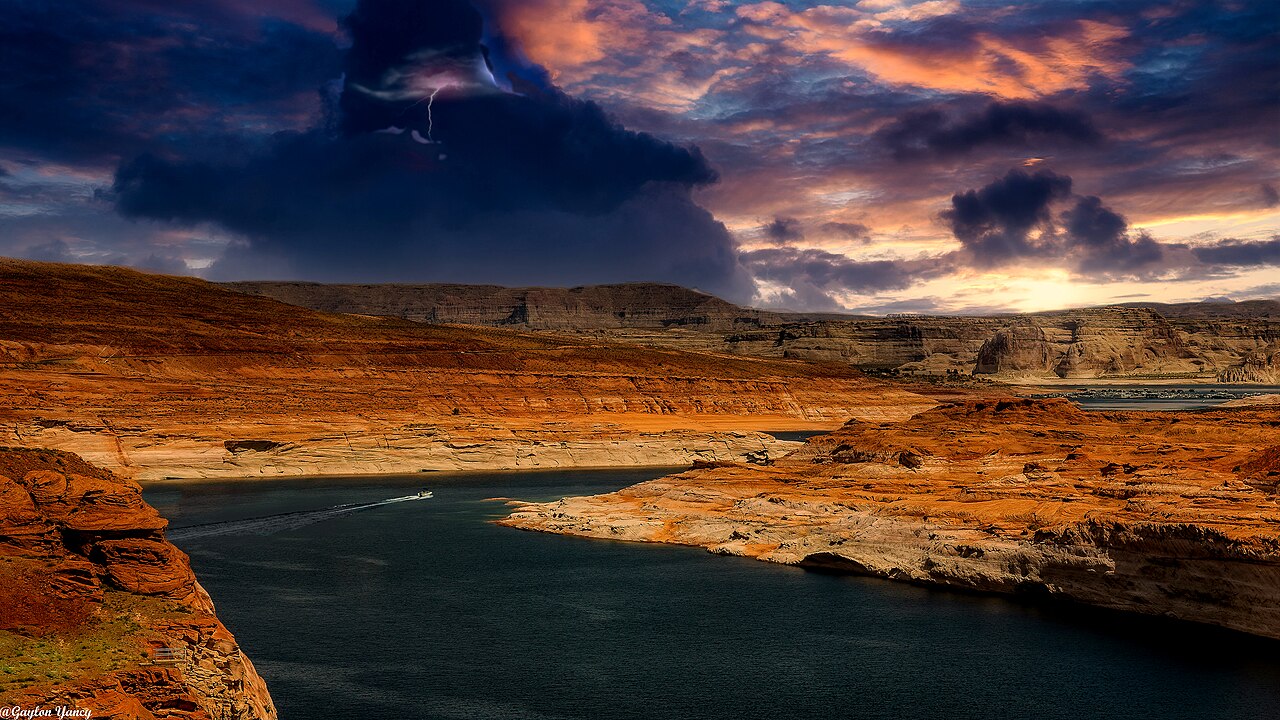 Page — Lake Powell - Page, Arizona (50560887677)