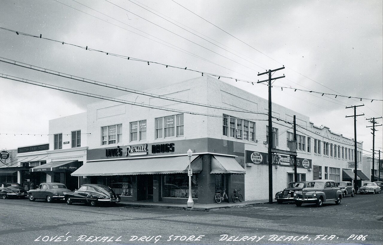 Delray Beach — Love's Rexall Drug Store Delray Beach Florida Vintage Postcard (48120557021)