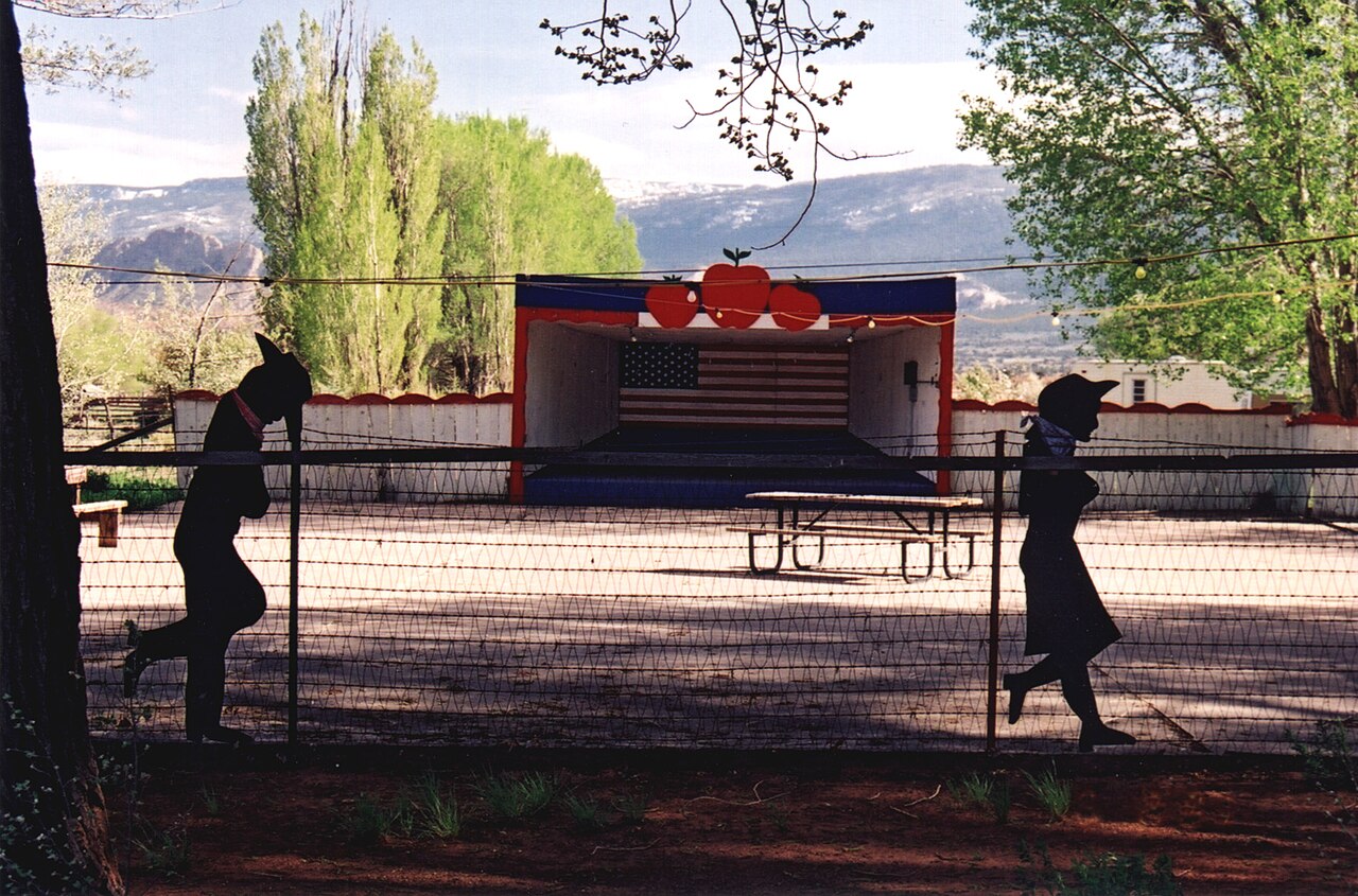 Torrey — Scenic Byway 12 - The Big Apple Outdoor Dance Hall in Torrey, Utah - NARA - 7721689