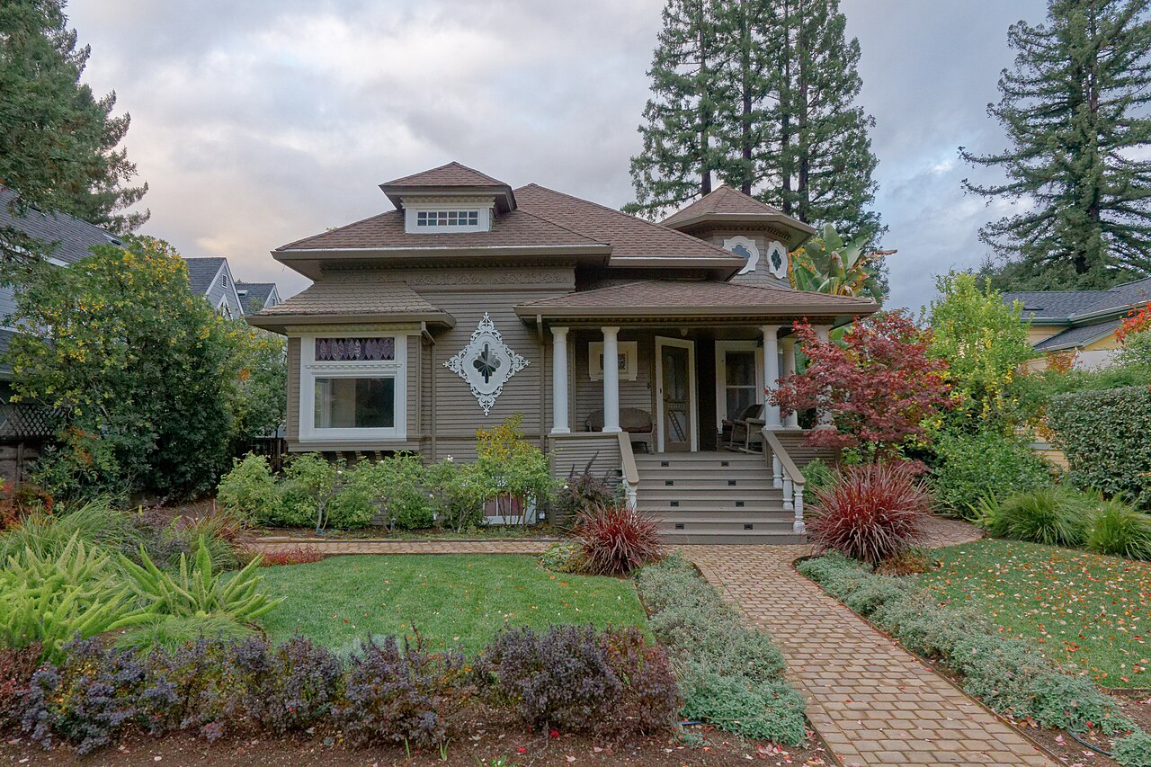 Healdsburg &mdash; Healdsburg - 423 Matheson St