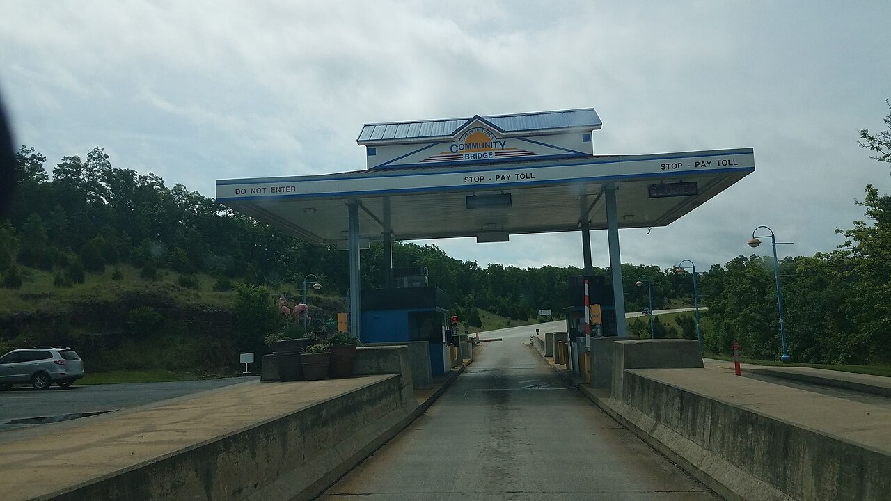 Lake of the Ozarks &mdash; Lake of the Ozarks Community Bridge Toll Booth