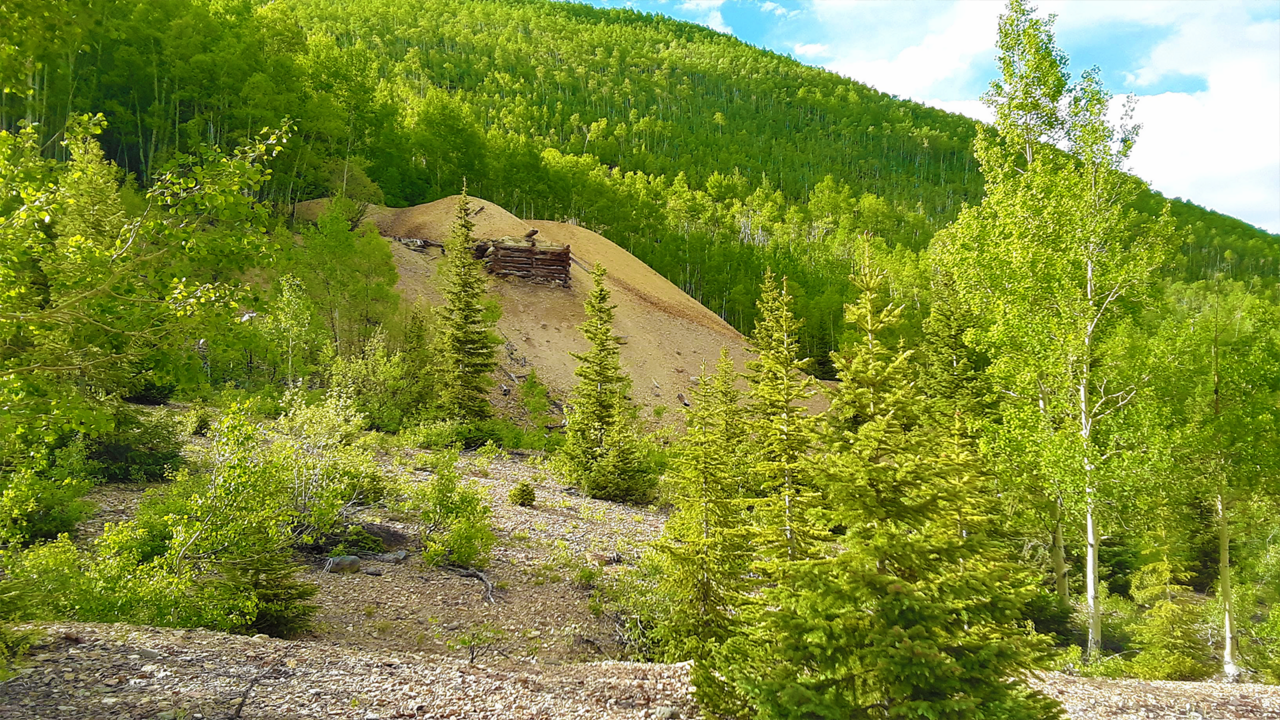 Ouray — Abandoned Mine near Ouray, Colorado, along the Million Dollar Highway