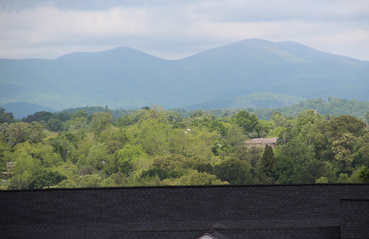 Dahlonega — Long Mountain and Gooch Mountain viewed from Dahlonega, April 2017