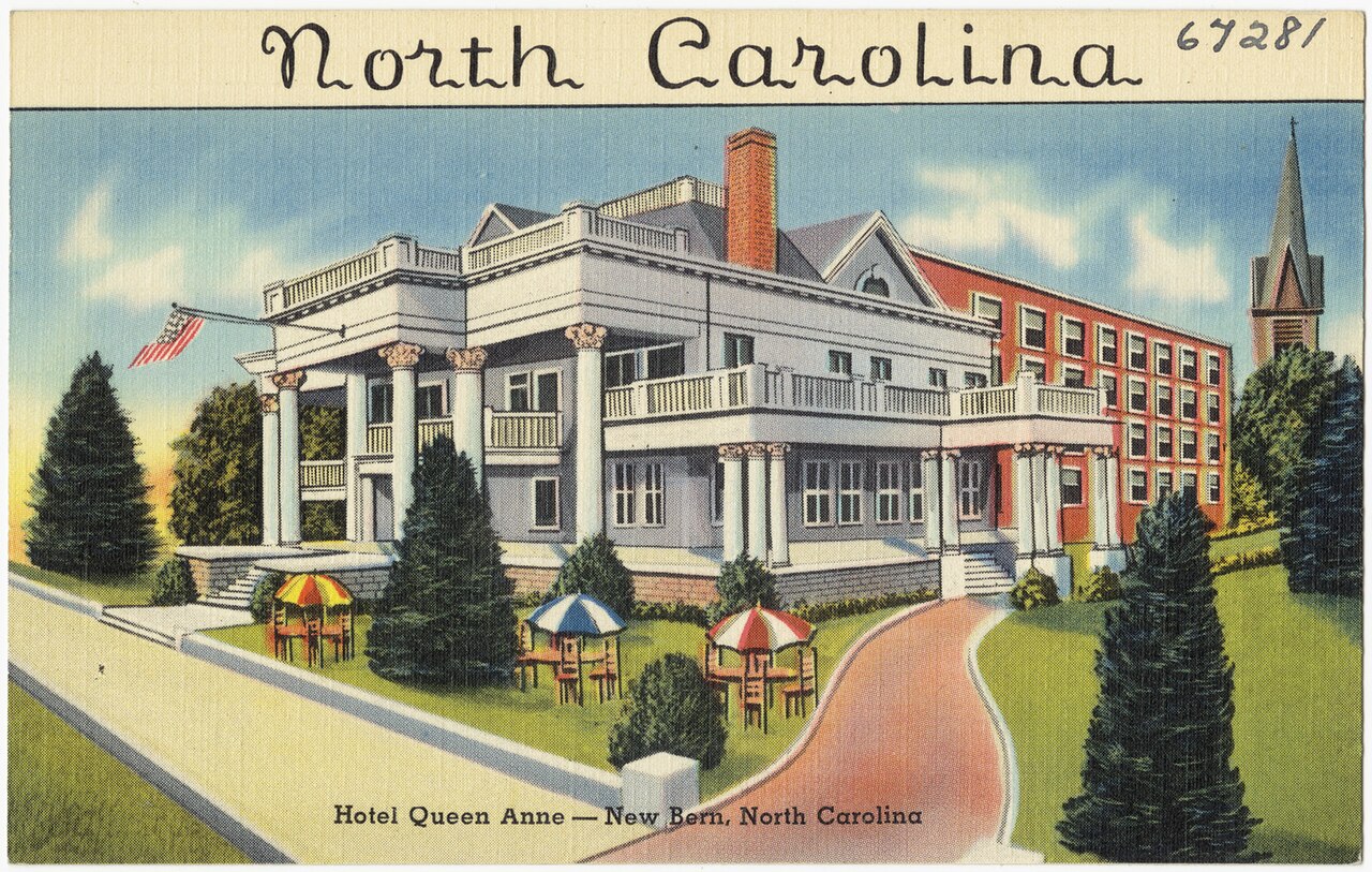 New Bern &mdash; North Carolina, Hotel Queen Anne -- New Bern, North Carolina (5811479019)